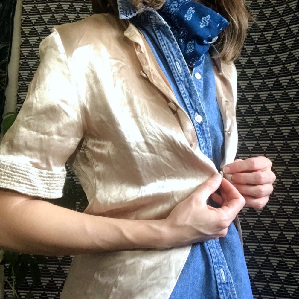 vintage champagne satin button blouse cardigan - Picture 2 of 16